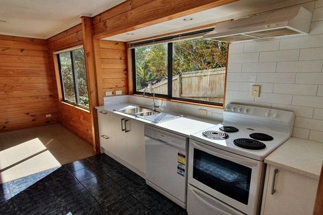 Photo of property in 2/73 Balmain Road, Birkenhead, Auckland, 0626