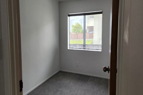 Photo of property in 6 Bolton Street, Blockhouse Bay, Auckland, 0600