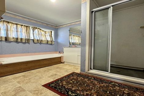 Photo of property in 16 Cottrell Place, Clendon Park, Auckland, 2103