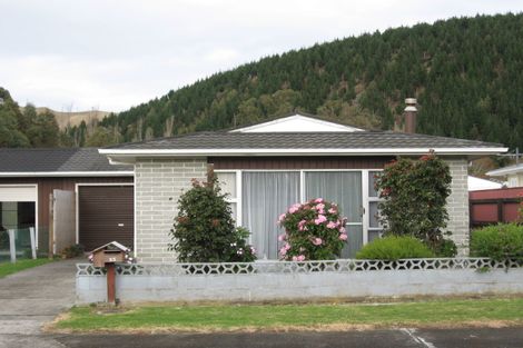 Photo of property in 22a Buckley Grove, Paraparaumu, 5032