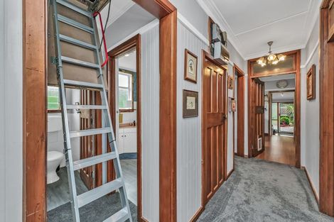 Photo of property in 13 Cliff Street, Coalgate, 7673