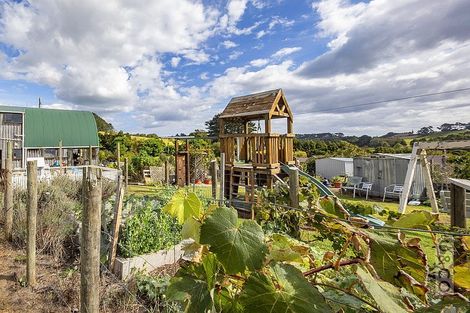Photo of property in 231 Taiapa Road, Muriwai, Waimauku, 0881