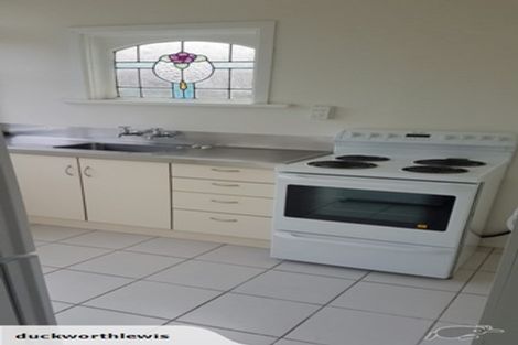 Photo of property in 11 Lawrence Street, Newtown, Wellington, 6021