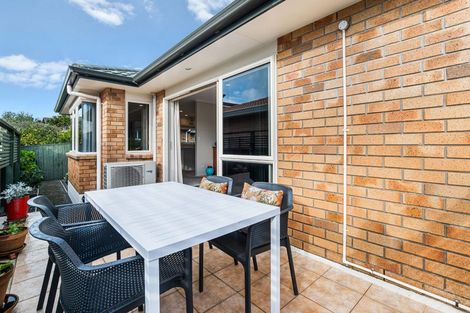 Photo of property in 15 Alice Avenue, Orewa, 0931