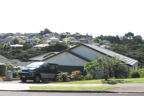 Photo of property in 16 Carnmore Place, Torbay, Auckland, 0630