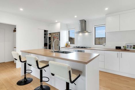 Photo of property in 8 Owen Drive, Darfield, 7510