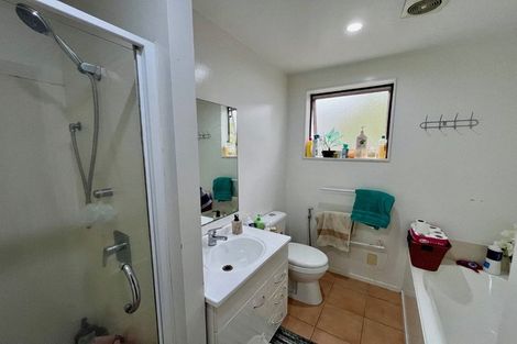 Photo of property in 57 Woodbank Drive, Glen Eden, Auckland, 0602