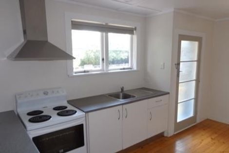 Photo of property in 2/42 Lincoln Road, Henderson, Auckland, 0610