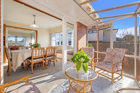 Photo of property in 45 Buckingham Crescent, Manukau, Auckland, 2025