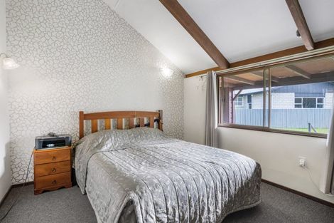 Photo of property in 17 Niddry Crescent, Winton, 9720