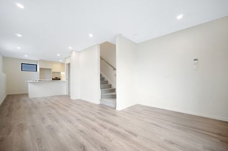 Photo of property in 2/11 Stottholm Road, Titirangi, Auckland, 0604