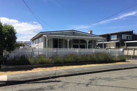 Photo of property in 131a Seaview Road, Paraparaumu Beach, Paraparaumu, 5032