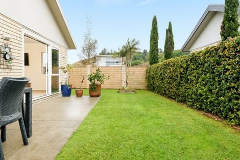 Photo of property in 2/100 Millers Road, Brookfield, Tauranga, 3110