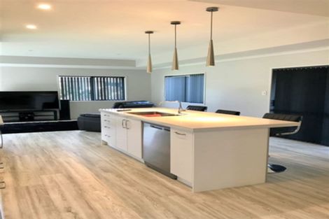 Photo of property in 24 Mary-ellen Place, Coromandel, 3506