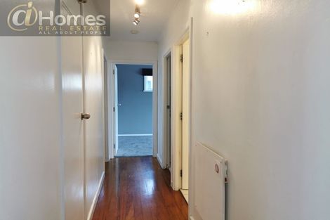 Photo of property in 69 Taikata Road, Te Atatu Peninsula, Auckland, 0610