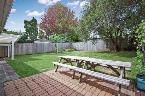 Photo of property in 1/104a Bolton Street, Blockhouse Bay, Auckland, 0600