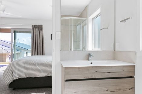 Photo of property in 60c Margaret Drive, Omokoroa, 3114