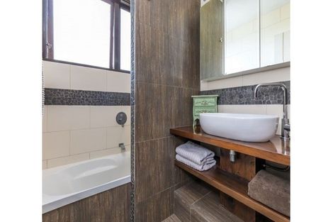 Photo of property in 35 Neptune Avenue, Beach Haven, Auckland, 0626