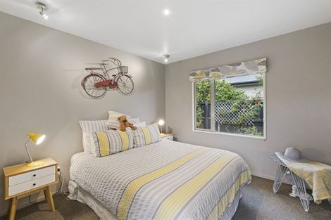 Photo of property in 77 Sarabande Avenue, Redwood, Christchurch, 8051