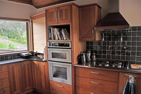 Photo of property in 58 Grand View Road, Leigh, 0985