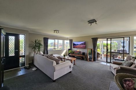 Photo of property in 96a Dickson Road, Papamoa Beach, Papamoa, 3118