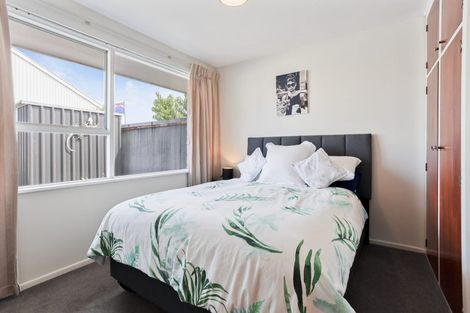 Photo of property in 11 Freebairn Street, Redwood, Christchurch, 8051