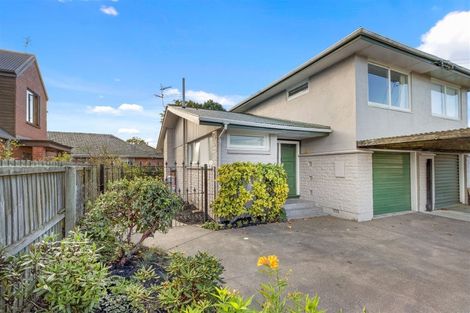 Photo of property in 2/64 Kirkwood Avenue, Upper Riccarton, Christchurch, 8041