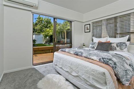Photo of property in 2/27a Stanley Road, Glenfield, Auckland, 0629