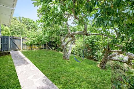 Photo of property in 1 Ashbourne Place, Glendene, Auckland, 0602