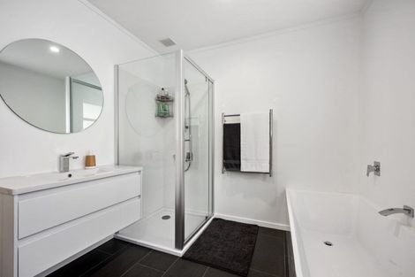 Photo of property in 43 Routley Crescent, Elderslea, Upper Hutt, 5018