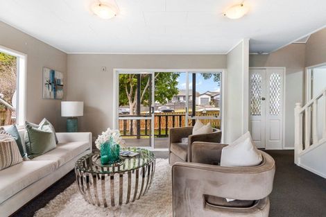 Photo of property in 1/54 De Quincey Terrace, Highland Park, Auckland, 2010