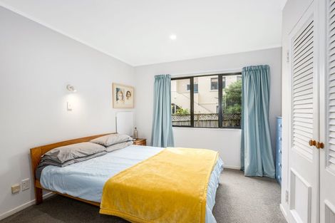 Photo of property in 105 Marine Parade, Eastbourne, Lower Hutt, 5013