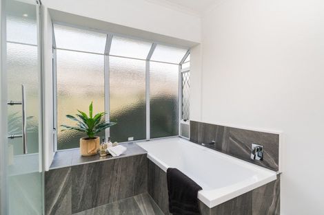 Photo of property in 126 John F Kennedy Drive, Milson, Palmerston North, 4414