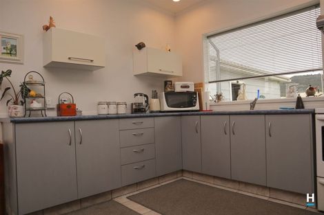 Photo of property in 121 Blake Street, Blaketown, Greymouth, 7805