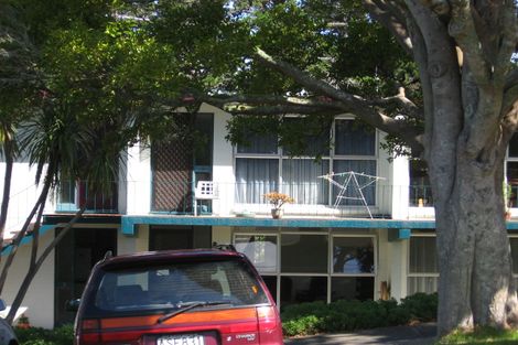Photo of property in 2/23 Waratah Street, Birkenhead, Auckland, 0626