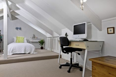 Photo of property in 4/44 Stanley Point Road, Stanley Point, Auckland, 0624