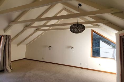 Photo of property in 7 Francis Bell Grove, Lowry Bay, Lower Hutt, 5013