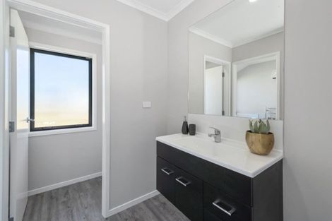 Photo of property in 27 Pukeko Way, Kinloch, Taupo, 3377