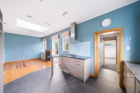 Photo of property in 4 Omar Street, Khandallah, Wellington, 6035