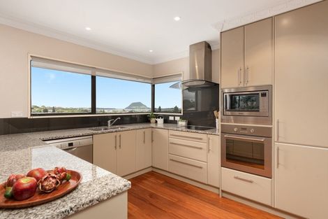 Photo of property in 43 Hillcrest Road, Otumoetai, Tauranga, 3110