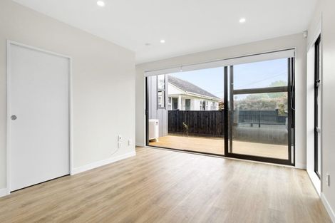 Photo of property in 4/8 Bagnall Avenue, Point England, Auckland, 1072