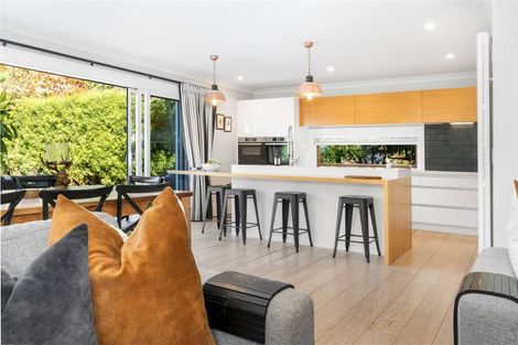 Photo of property in 14 Desmond Street, Merivale, Christchurch, 8014