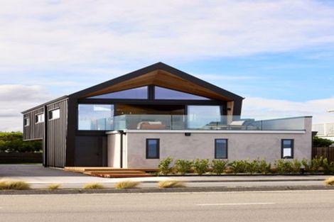 Photo of property in 239 The Esplanade, Petone, Lower Hutt, 5012