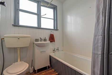 Photo of property in 13 Fox Street, Woodville, 4920