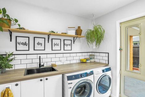 Photo of property in 17 Wisteria Place, Parklands, Christchurch, 8083