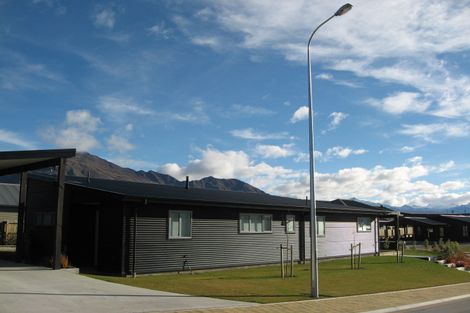 Photo of property in 2 Pearce Place, Wanaka, 9305