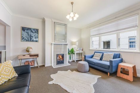 Photo of property in 11-19 Wellington Street, Picton, 7220