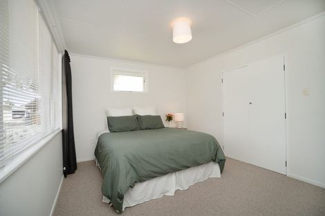 Photo of property in 15 Ruamahanga Crescent, Terrace End, Palmerston North, 4410