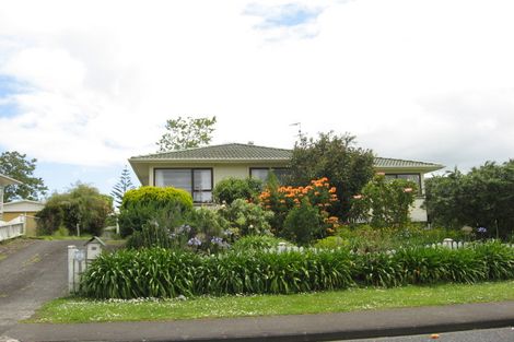 Photo of property in 41 Tatariki Street, Rosehill, Papakura, 2113