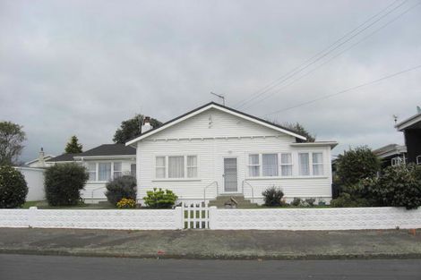 Photo of property in 17 Devon Street, Levin, 5510